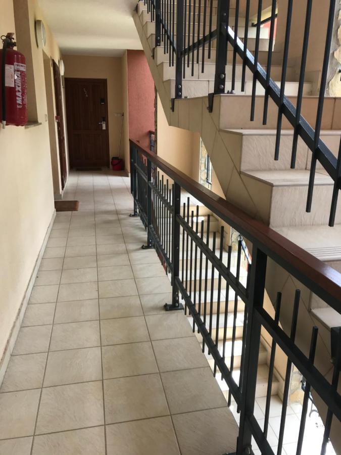 Lili Apartman Birdland Buekfuerdo Ngoại thất bức ảnh